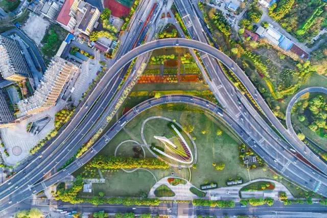 南京新媒体行动｜南京23万“码农”必备这本说明书