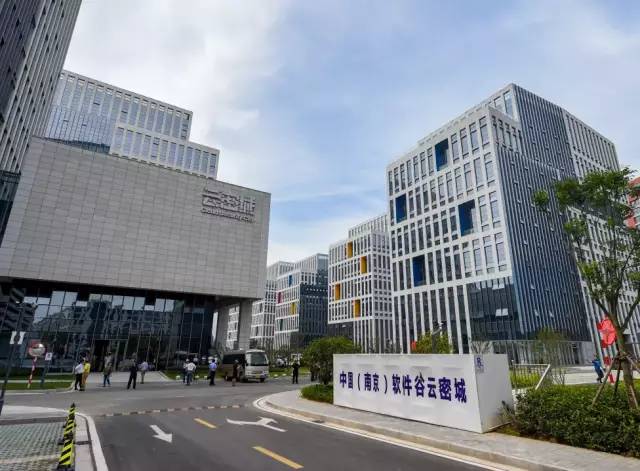 南京新媒体行动｜南京23万“码农”必备这本说明书