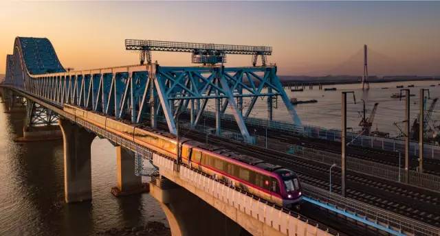 南京23万“码农”必备这本说明书｜庆祝改革开放四十周年