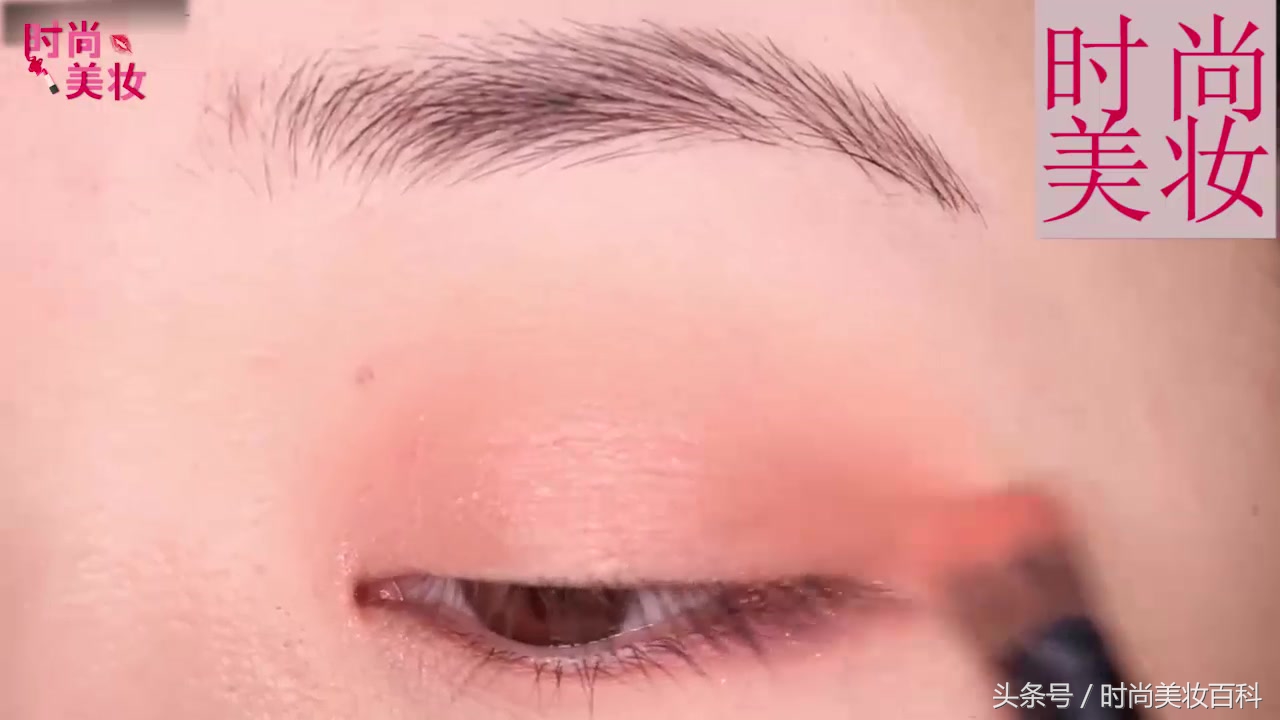 时尚美妆夏天眼妆教程步骤,美妆超详细眼妆步骤打造自然眼