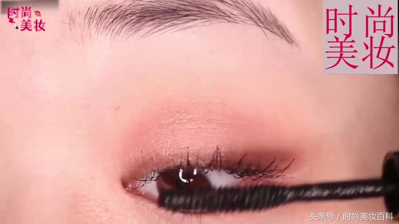 时尚美妆夏天眼妆教程步骤,美妆超详细眼妆步骤打造自然眼