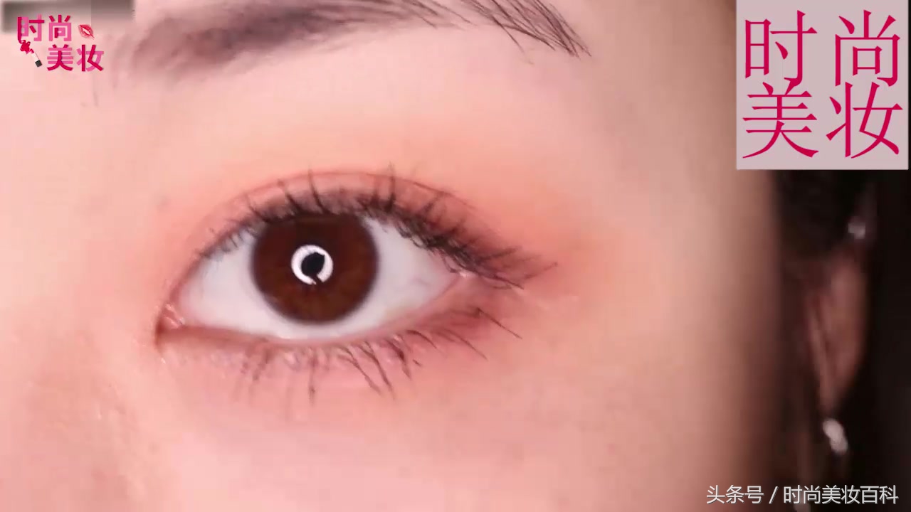 时尚美妆夏天眼妆教程步骤,美妆超详细眼妆步骤打造自然眼