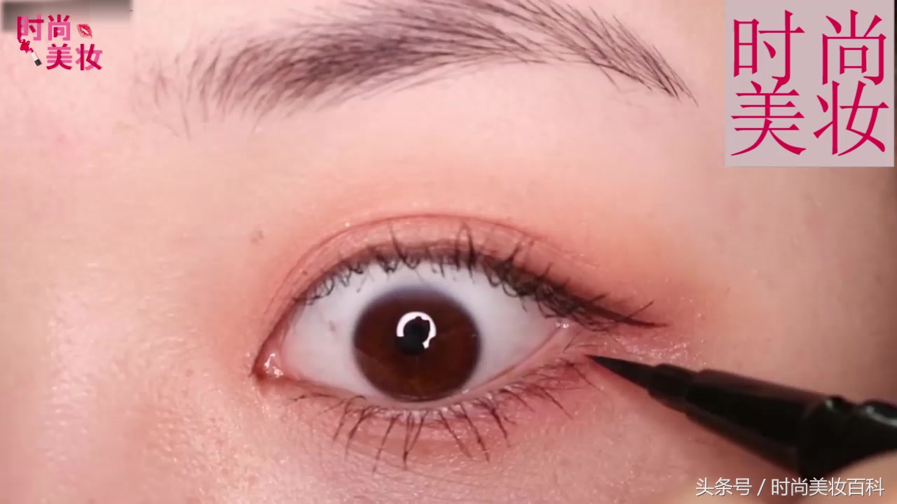 时尚美妆夏天眼妆教程步骤,美妆超详细眼妆步骤打造自然眼