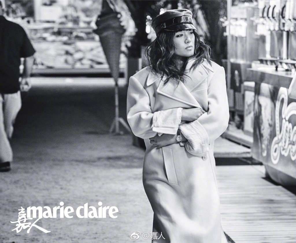 巩皇几岁了,巩皇年轻的时候有多美