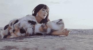 巩皇几岁了,巩皇年轻的时候有多美