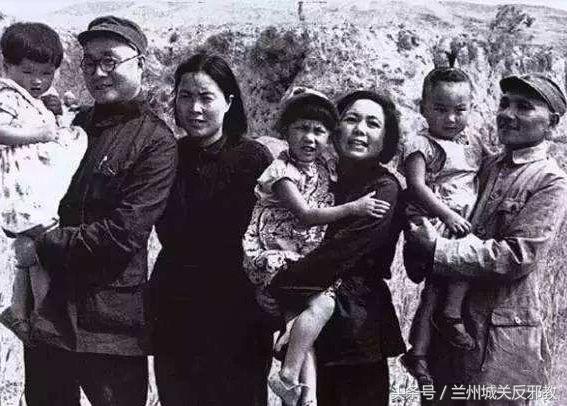 *伯承刘**一生都在陆军，他的四个孩子却都是空军少将