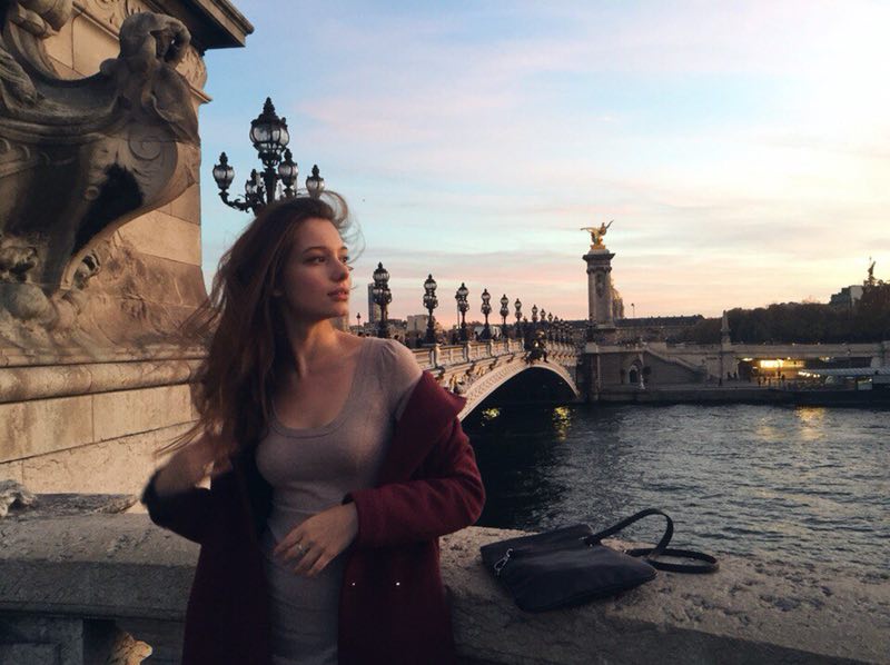 东欧模特在杭州：日入万元