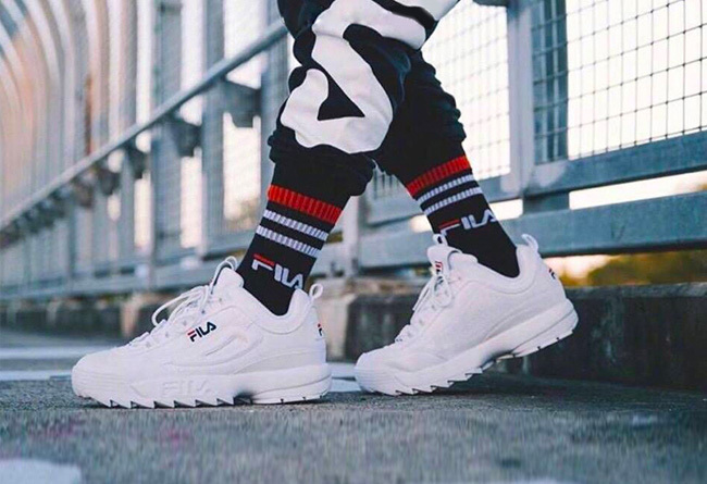 十大必买夏季经典小白鞋,十大必买经典小白鞋皮