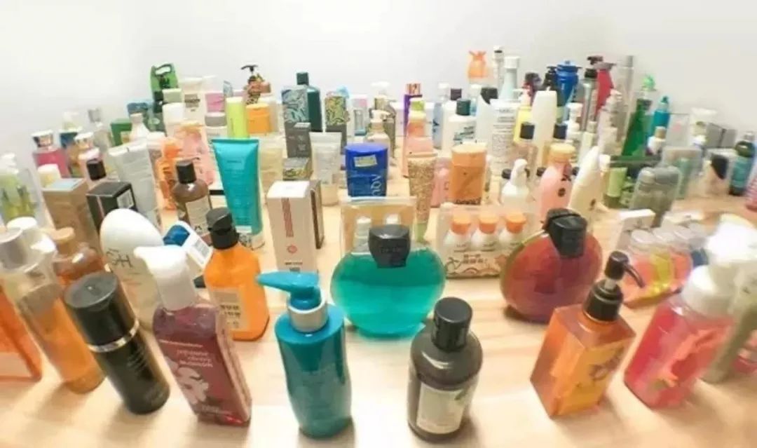 用了好多款洗发水还是老是头痒,用了好多洗发水感觉洗完还是塌