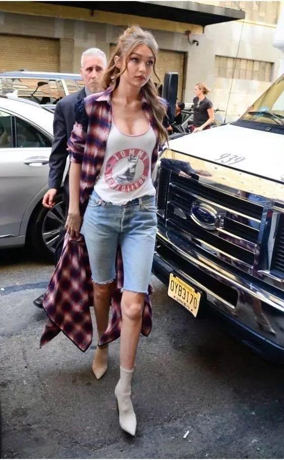 到公司上班可以穿短裤吗 (短裤怎么穿出高级范儿)