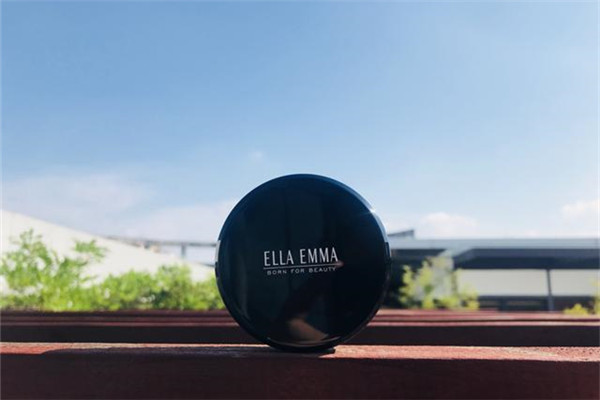 强烈推荐这款粉底液遮瑕力超级强,好用的粉底液推荐学生平价遮瑕