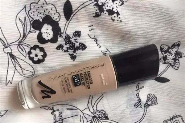 强烈推荐这款粉底液遮瑕力超级强,好用的粉底液推荐学生平价遮瑕