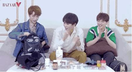 时尚编辑包包里有什么,一线时尚杂志编辑