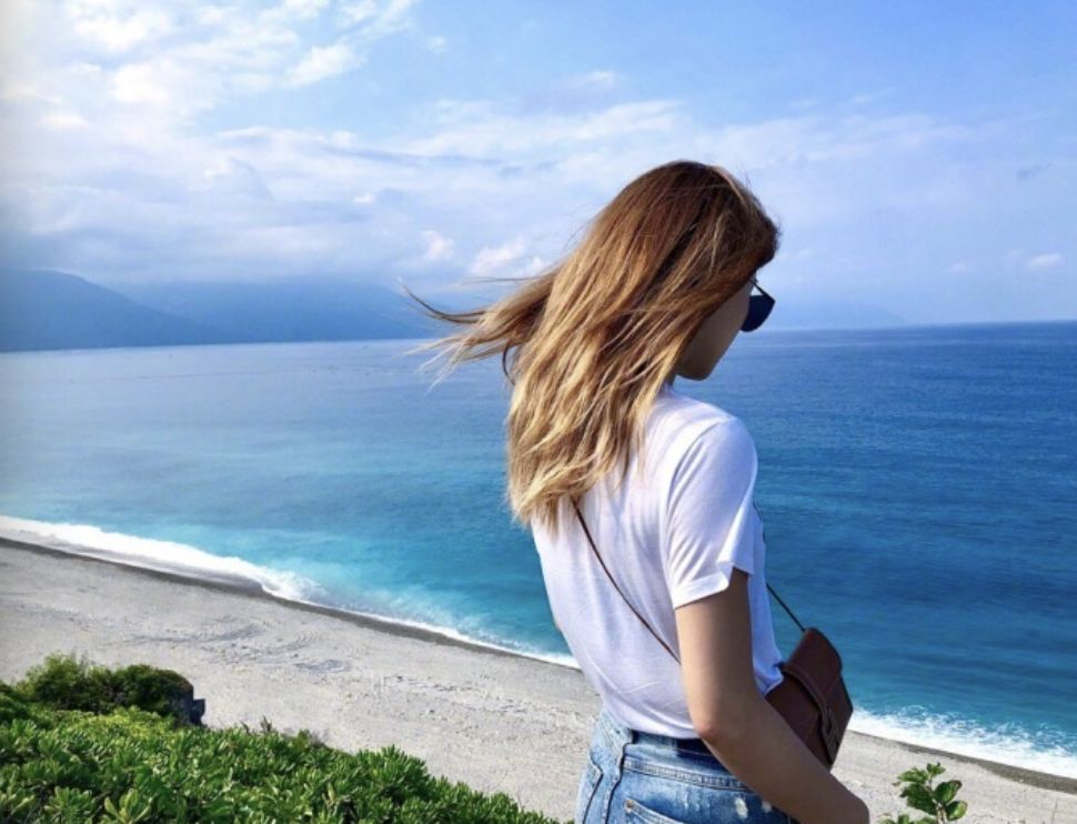 邓丽欣服装品牌,邓丽欣视频是真的假的