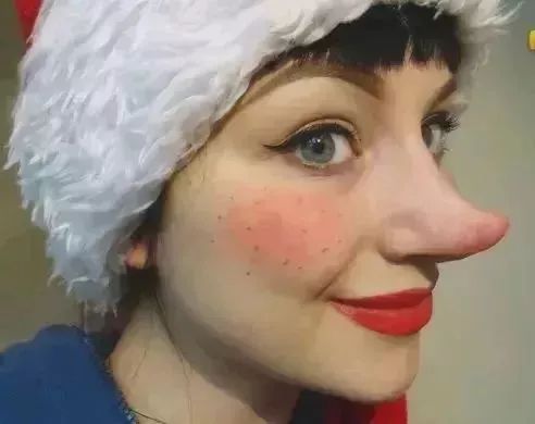 快停手!钻鼻子、撕脸皮、割下巴“抖音易容”*法大**实在太可怕!