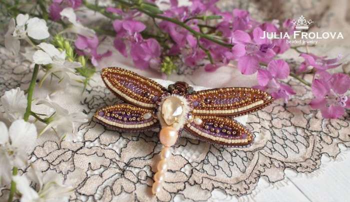 1分钟爱上的昆虫胸针 俄罗斯妹纸用了多少好材料?