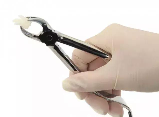 今天我被拔牙，跟大家唠唠拔智齿｜碎碎念