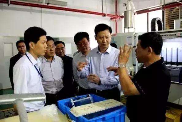 娓╁窞閲戦緳鎺ц偂闆嗗洟鐜扮姸,娓╁窞閲戦緳鎺ц偂闆嗗洟鍊掗棴