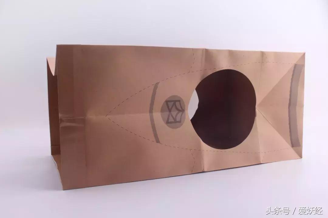 怎么让猫咪爱上猫抓板,猫咪喜欢猫抓板的表现