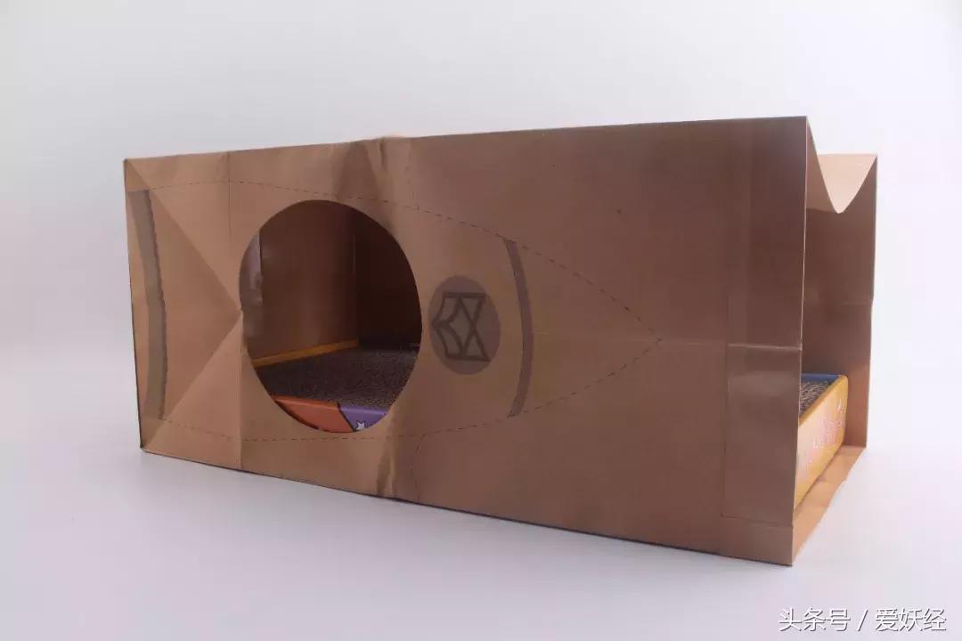 怎么让猫咪爱上猫抓板,猫咪喜欢猫抓板的表现