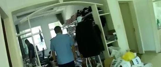 gucci男t恤正品,一男子花138块买lv怀疑是假的