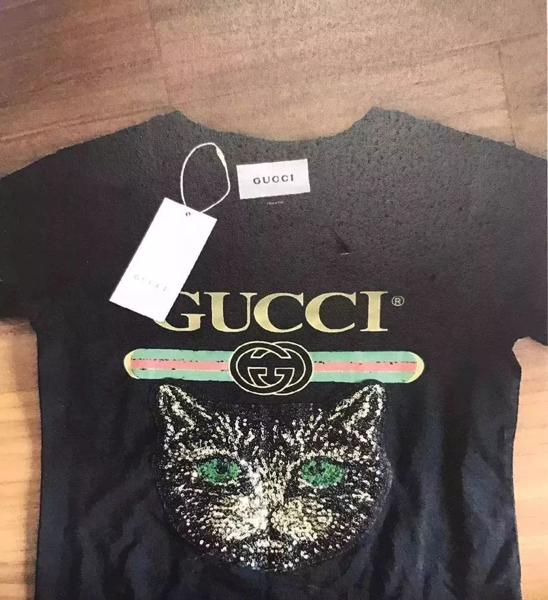 gucci男t恤正品,一男子花138块买lv怀疑是假的