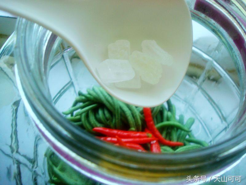 泡好的酸豆角怎样才能长时间保存,酸豆角怎么腌制保存的时间长