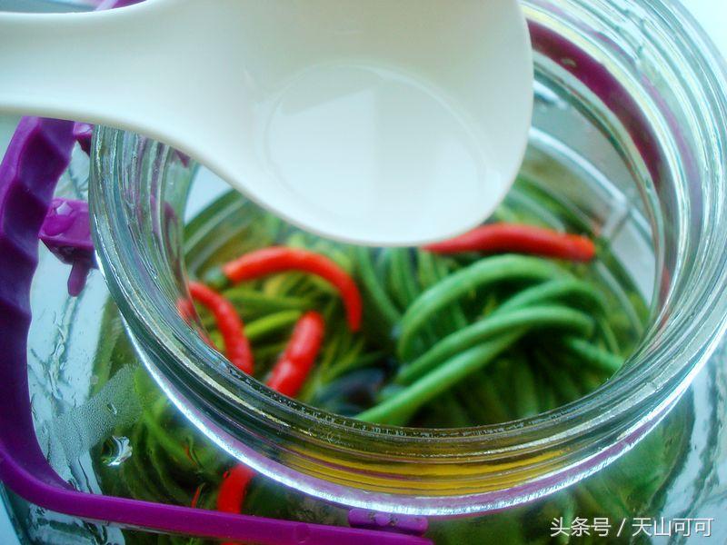 泡好的酸豆角怎样才能长时间保存,酸豆角怎么腌制保存的时间长