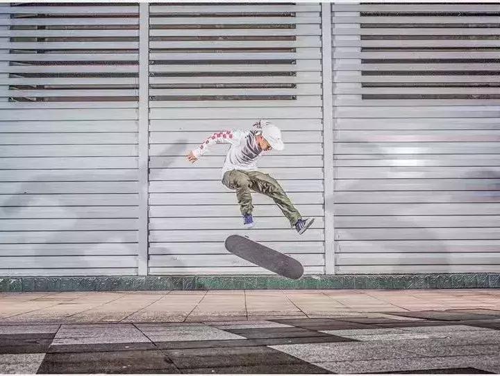 《劲话论》第21期丨阿甘鞋七夕特别款，让七夕这道送命题变送分题