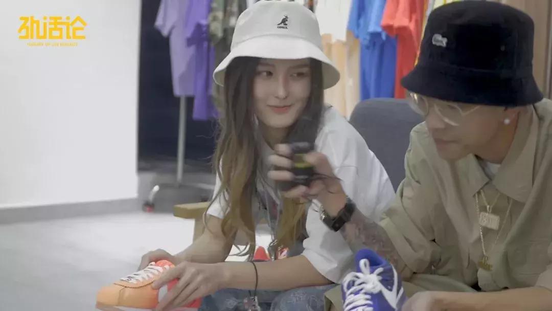 《劲话论》第21期丨阿甘鞋七夕特别款，让七夕这道送命题变送分题