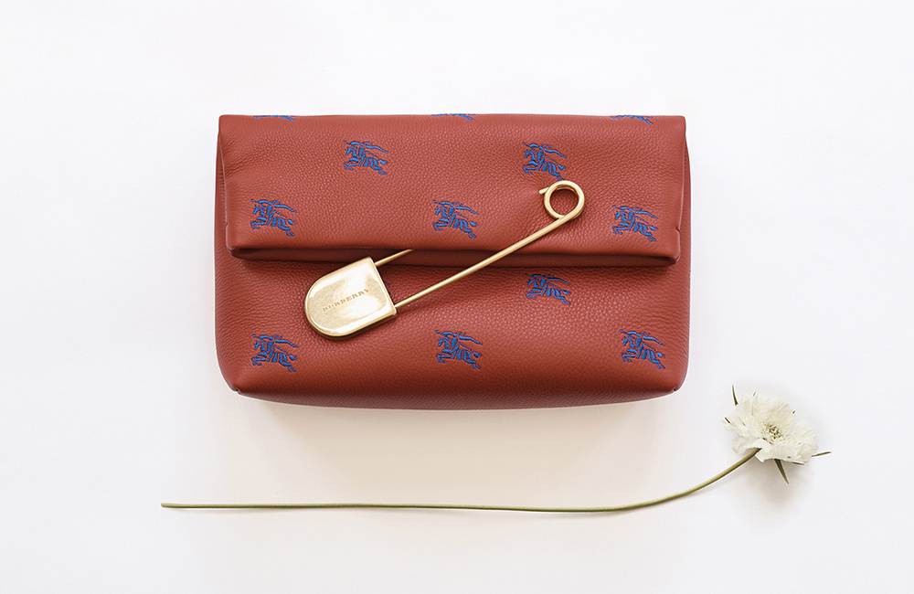 女生收到前男友七夕礼物,七夕送大叔男友礼物