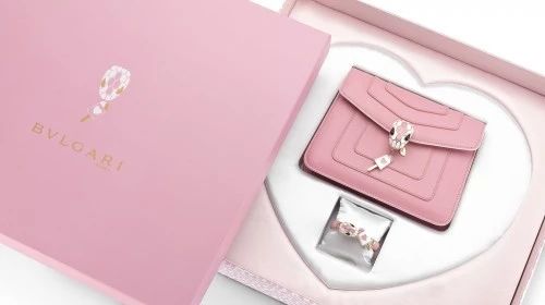 女生收到前男友七夕礼物,七夕送大叔男友礼物