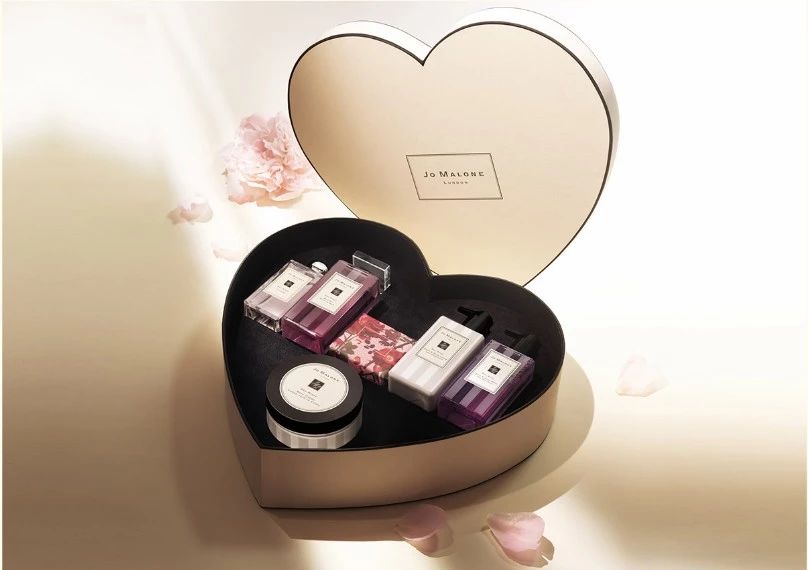 女生收到前男友七夕礼物,七夕送大叔男友礼物