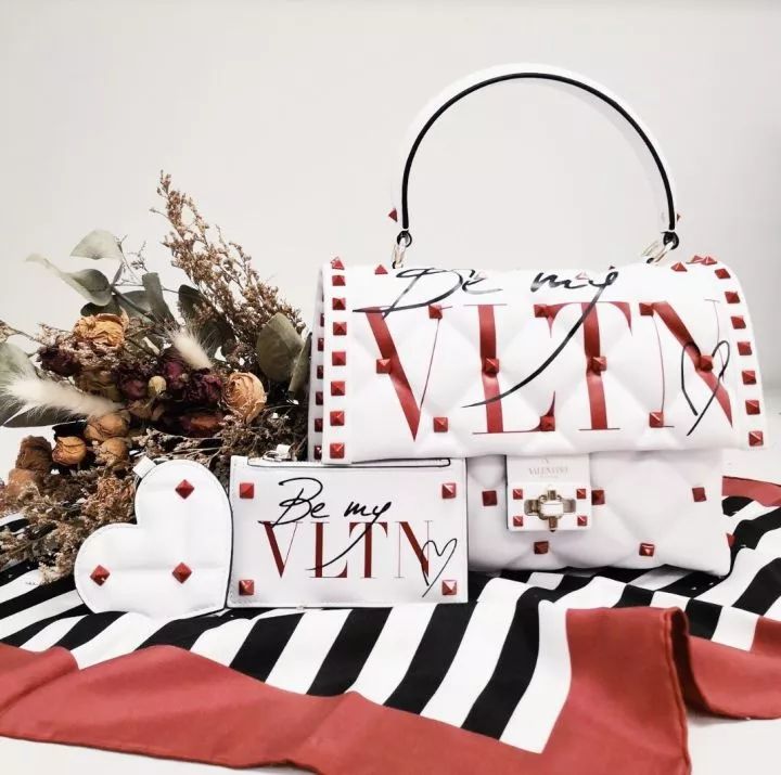 女生收到前男友七夕礼物,七夕送大叔男友礼物