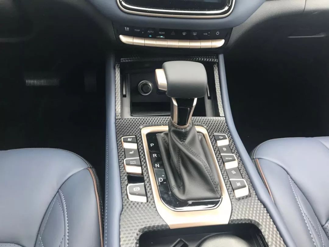 多路况实测欧尚COS1°：放心！你家最挑剔的那位都会满意