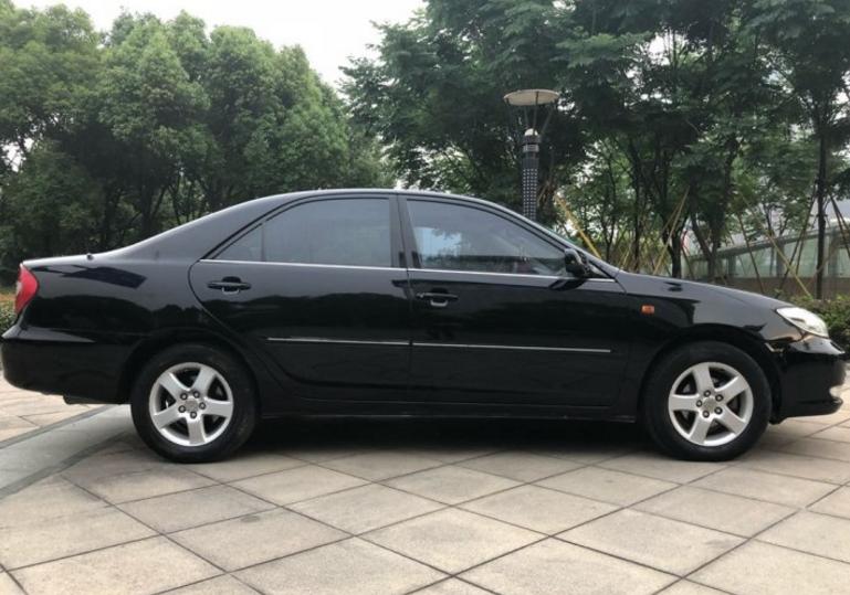 小伙花4万5买的车,90后小伙买丰田佳美