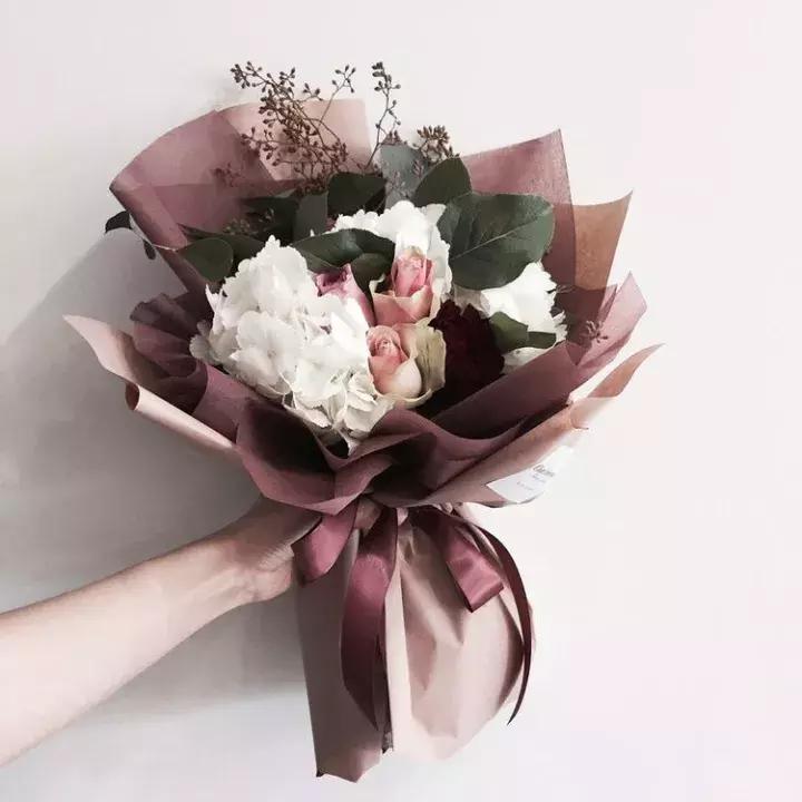 情人节玫瑰花语和图片大全,不同颜色玫瑰代表的花语