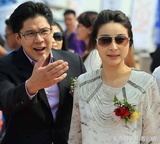 她们不缺钱却更节俭！吴昕因通厕神器上热搜，她1双拖鞋穿10年！