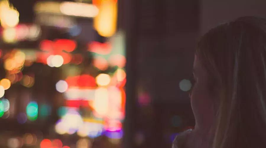 我们该如何发现自己的抑郁情绪,我们应该如何处理焦虑情绪