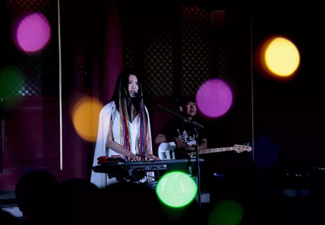 最美的瞬间丽江小倩,丽江小倩台儿庄古城