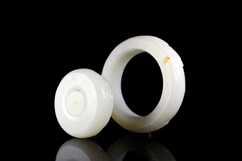 七夕礼物辨别,买和田玉镯注意事项和禁忌