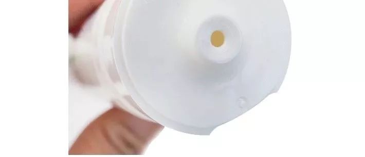 晒黑晒伤用什么药膏,晒伤晒黑修复水乳