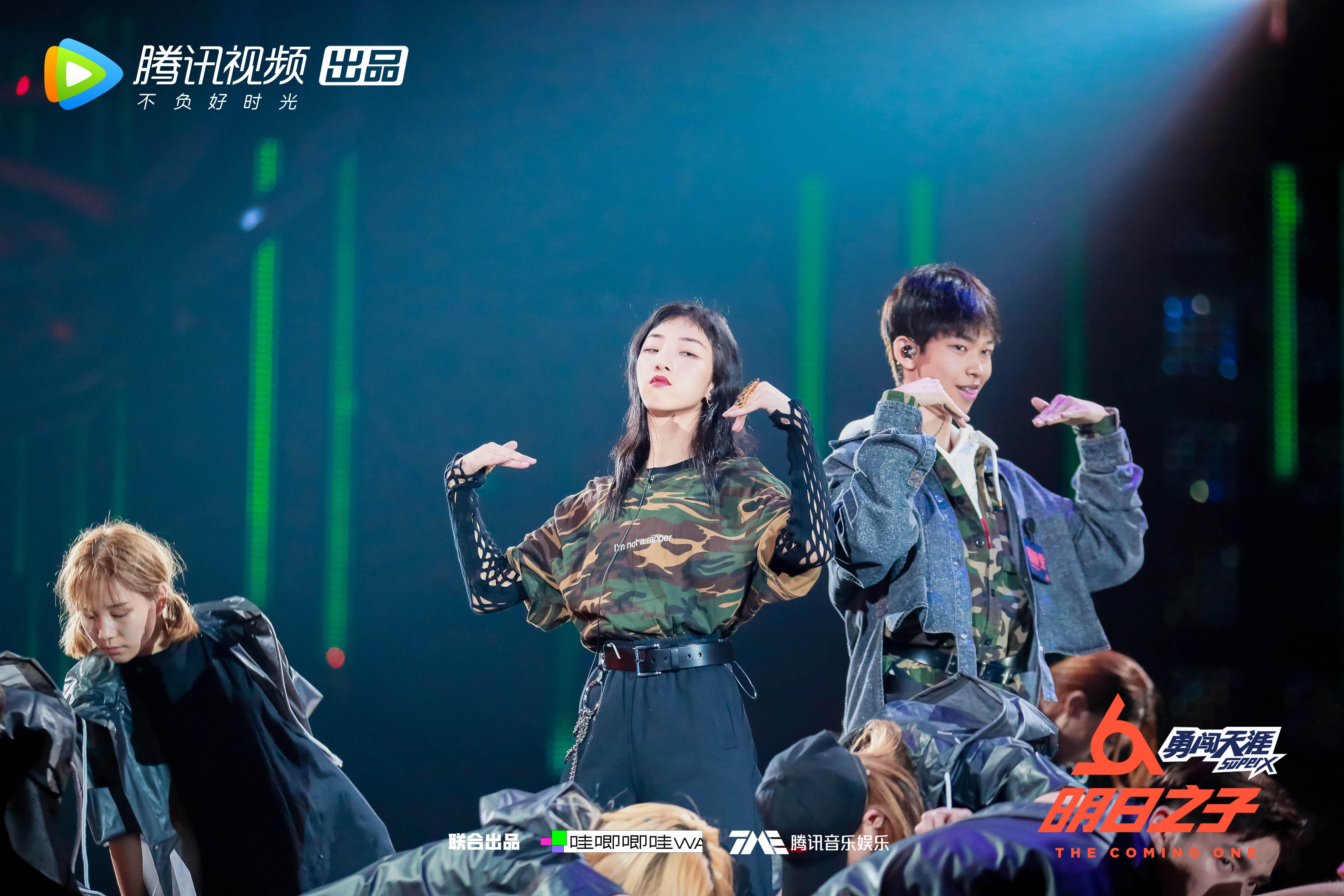 明日之子邓典李紫婷第一次见面,明日之子2邓典合作曲