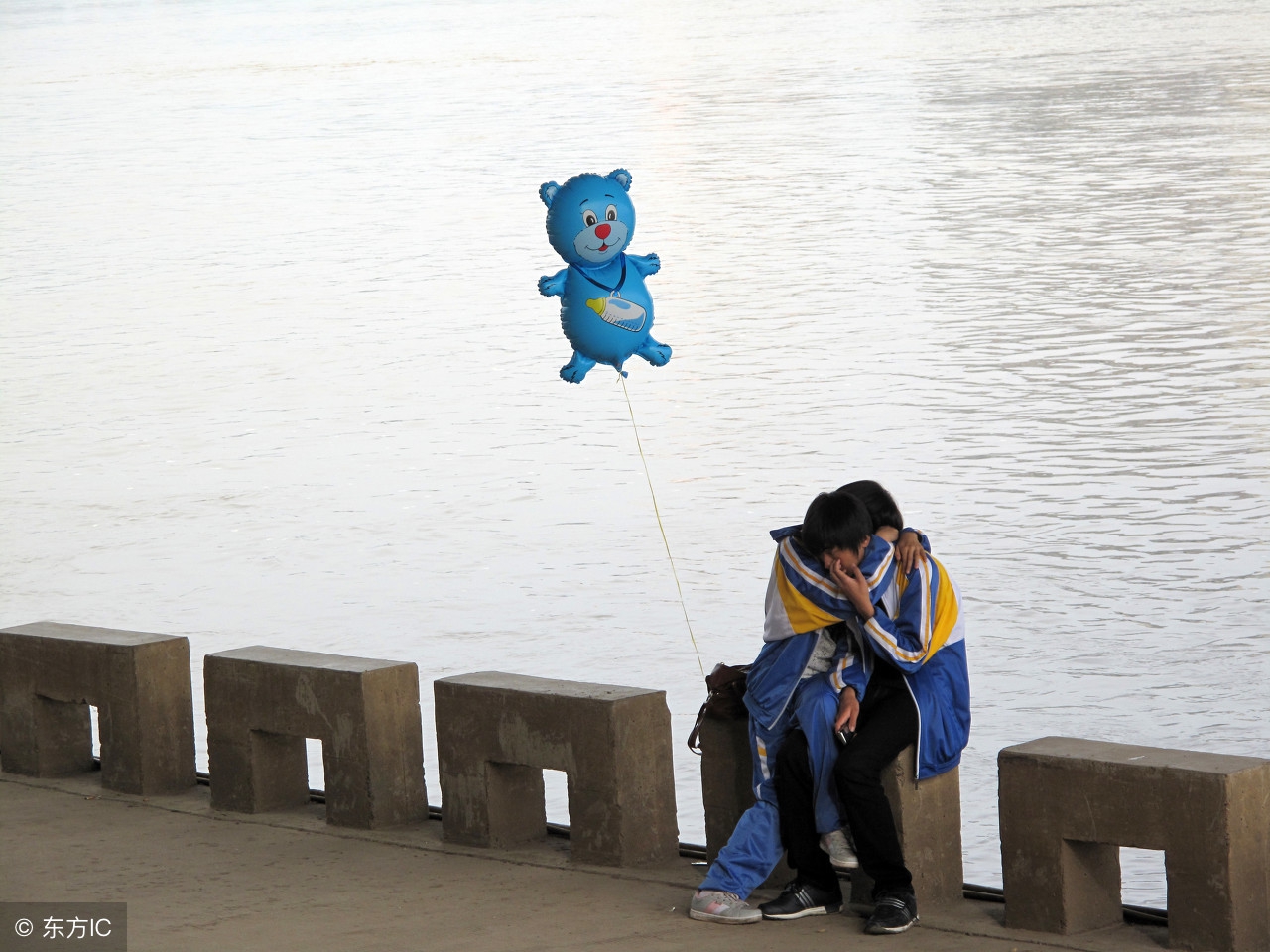 学生早恋怎么教育最好,学生早恋怎样教育才是正确的方法