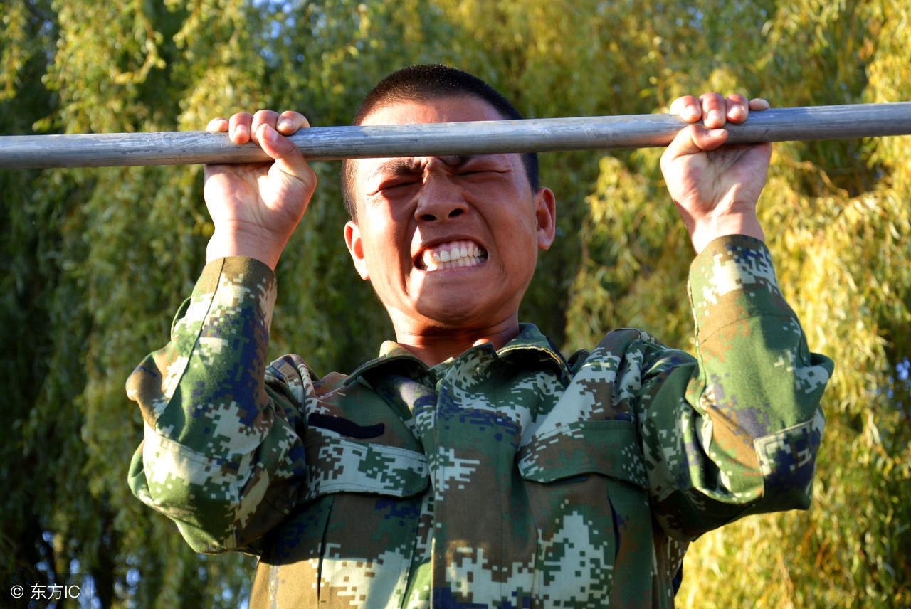 军人如何正确对待部队苦累压力,军人的苦和委屈