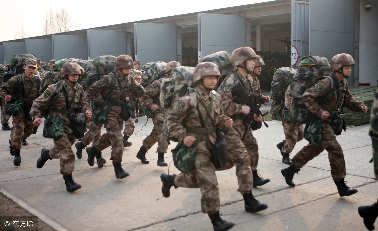 军人如何正确对待部队苦累压力,军人的苦和委屈