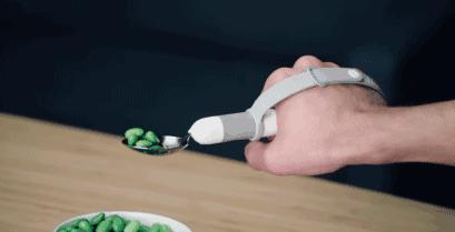 帕金森病人如何缓解手抖,手抖帕金森吃什么药