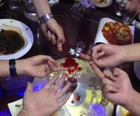 献血感染艾滋事件电影,初中生染上艾滋病电影