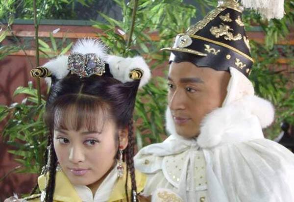 姐妹同嫁皇帝却双双惨死,姐妹俩侍奉皇帝后又嫁给了谁