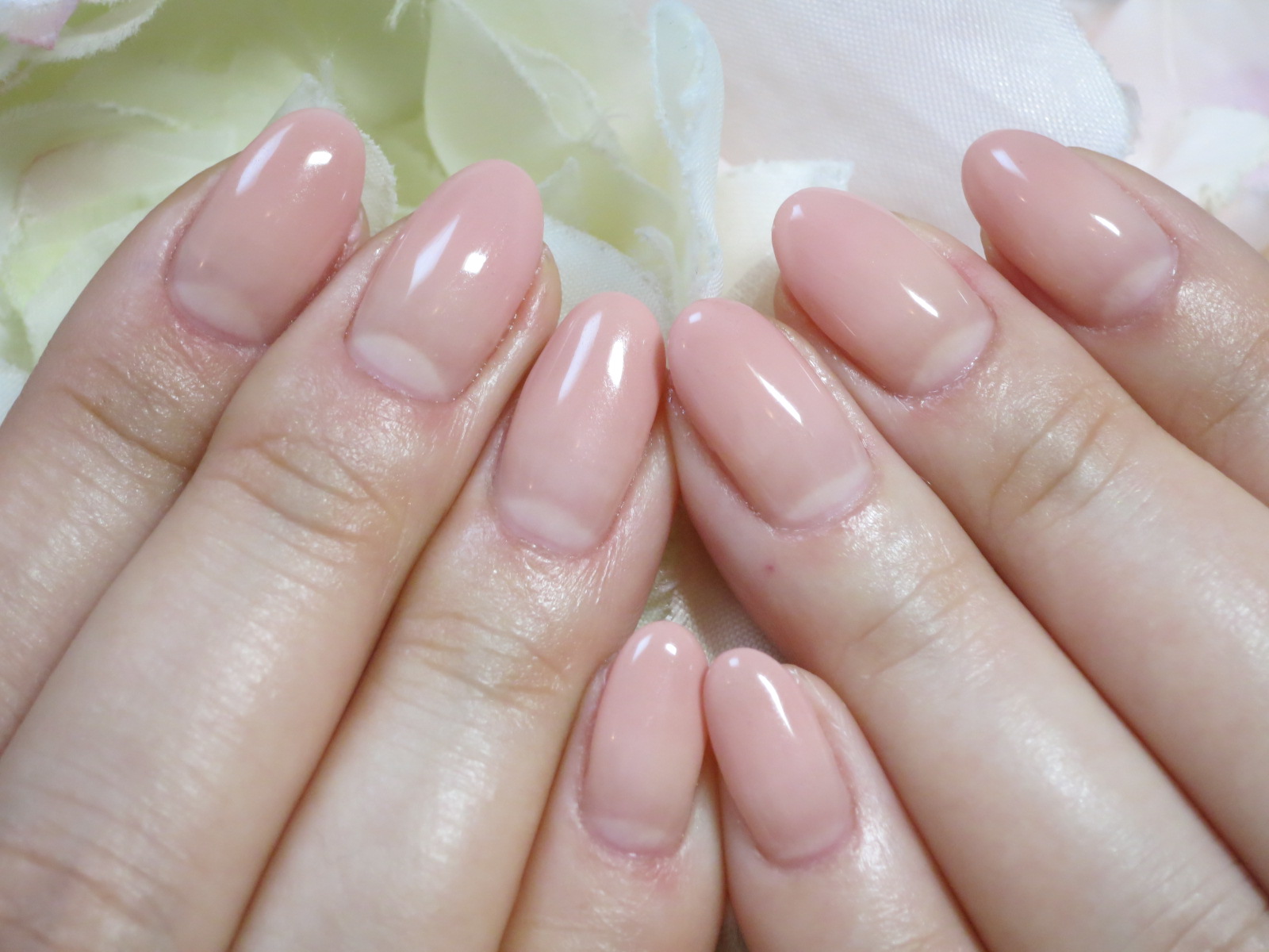 想要闪闪发光的美甲,美甲简单款式显白巧克力色